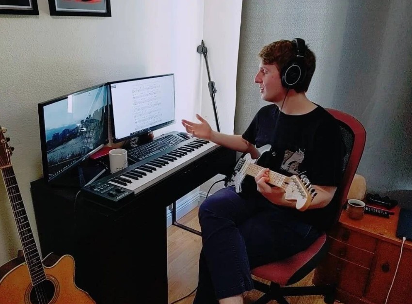 Harley Guio teaching guitar in his Los Angeles home studio